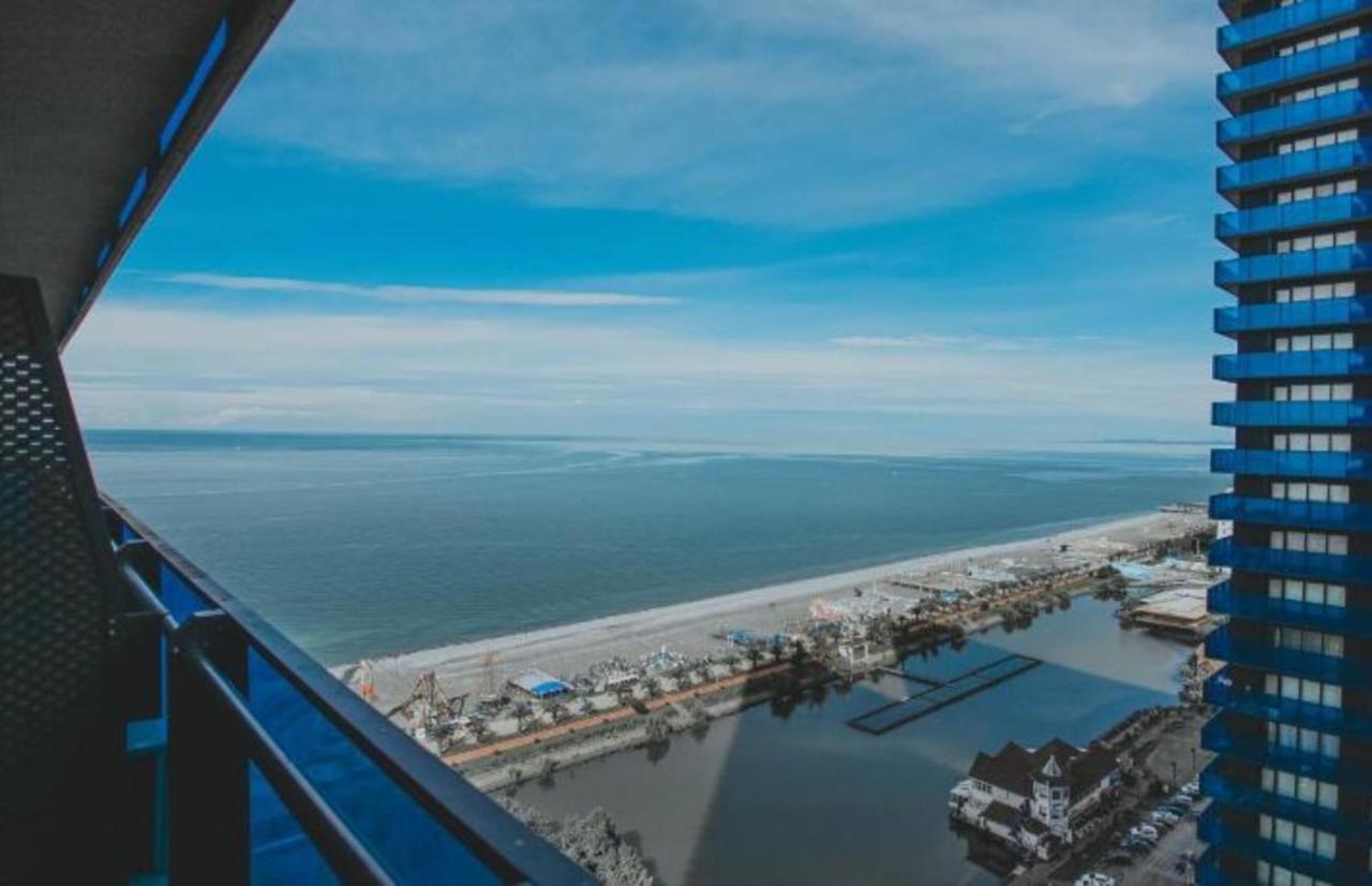 Orbi City Batumi Sea View Aparthotel Buitenkant foto