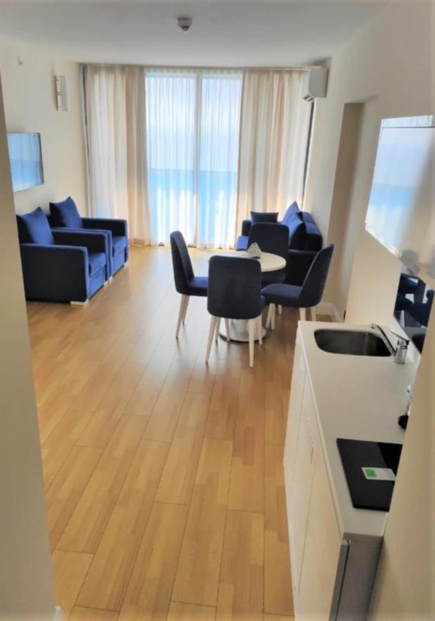 Orbi City Batumi Sea View Aparthotel Buitenkant foto